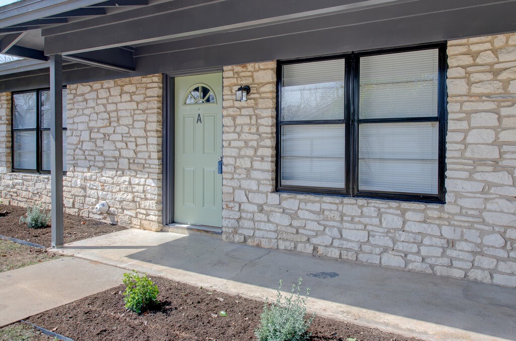 1110 Gobi Drive A , Austin, TX, 78745 | 6272378 | Realty Texas LLC