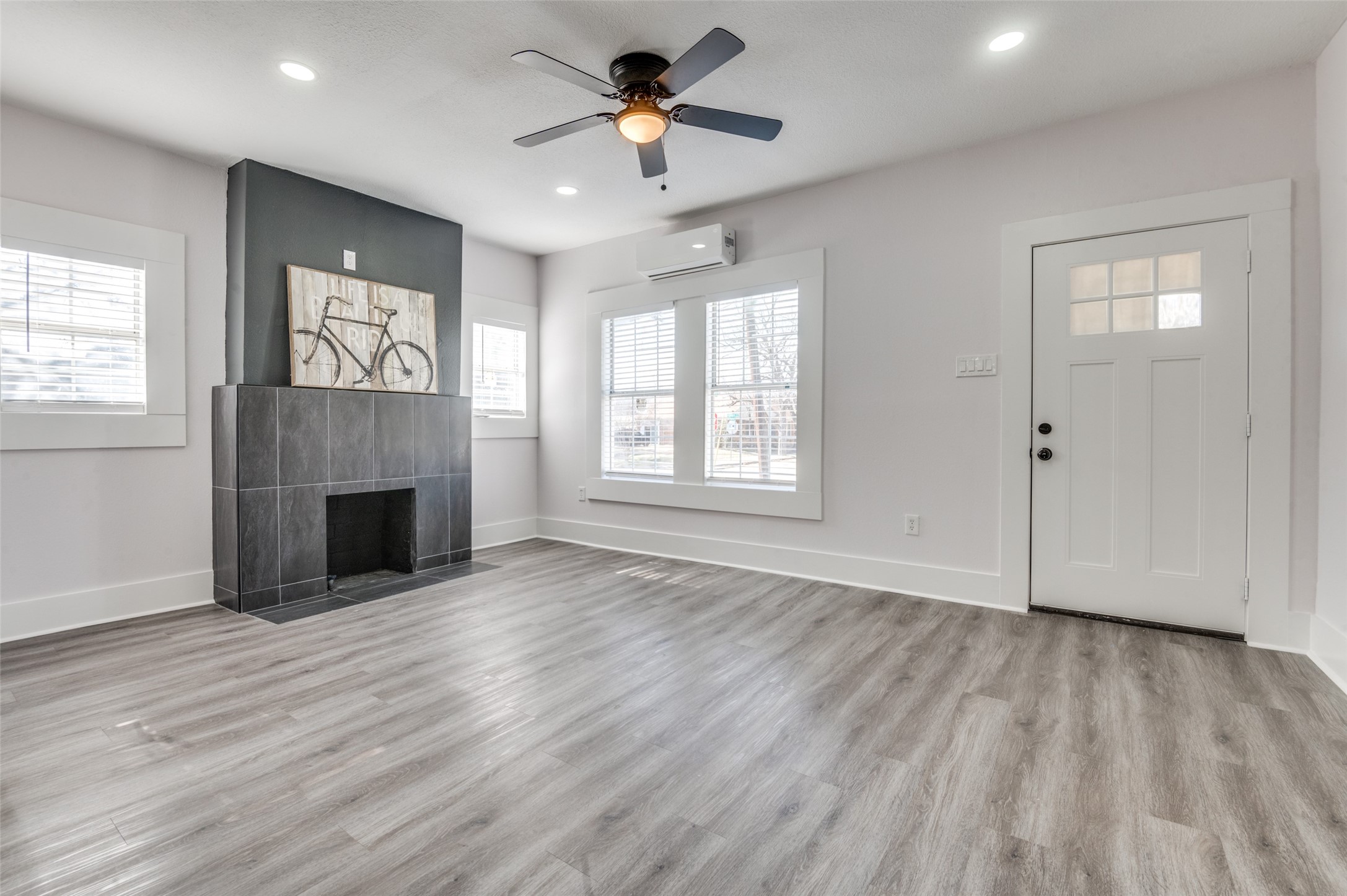 2502 W Lovers Lane , Dallas, TX, 75235 | 20849157 | Realty Texas LLC