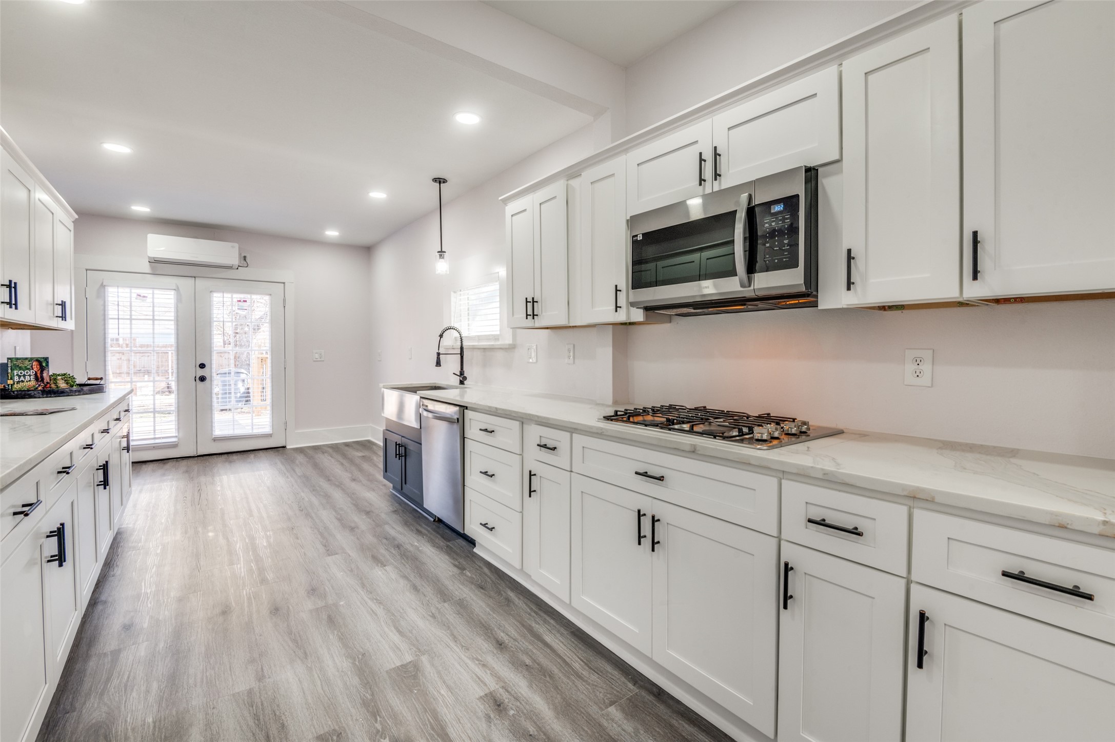 2502 W Lovers Lane , Dallas, TX, 75235 | 20849157 | Realty Texas LLC