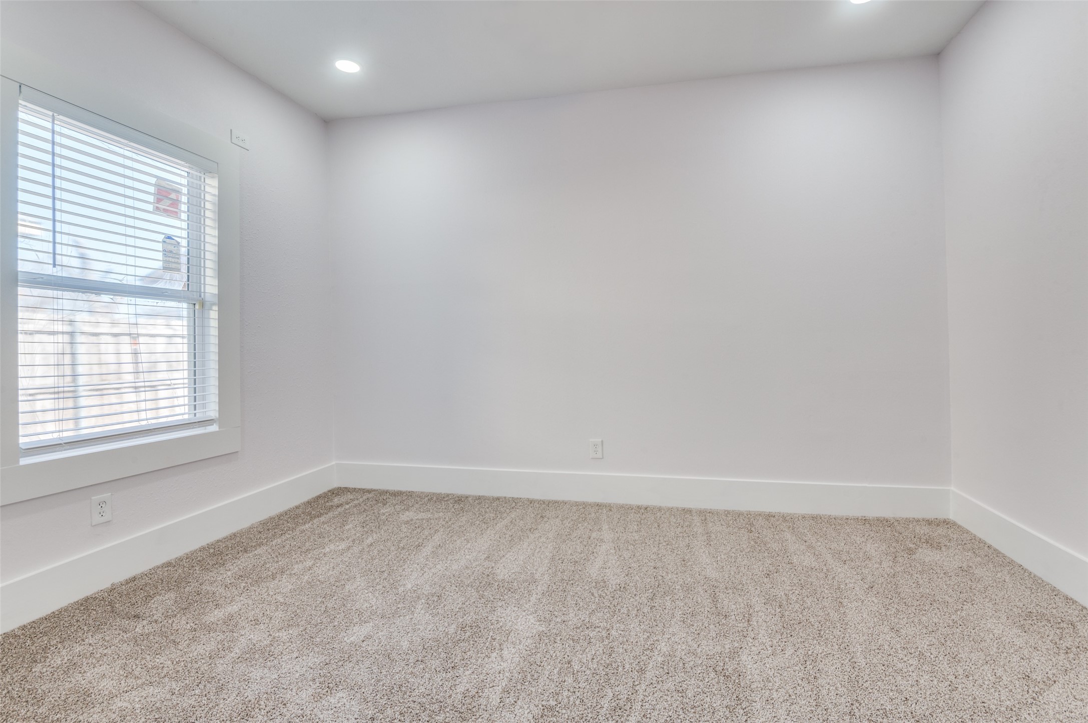 2502 W Lovers Lane , Dallas, TX, 75235 | 20849157 | Realty Texas LLC