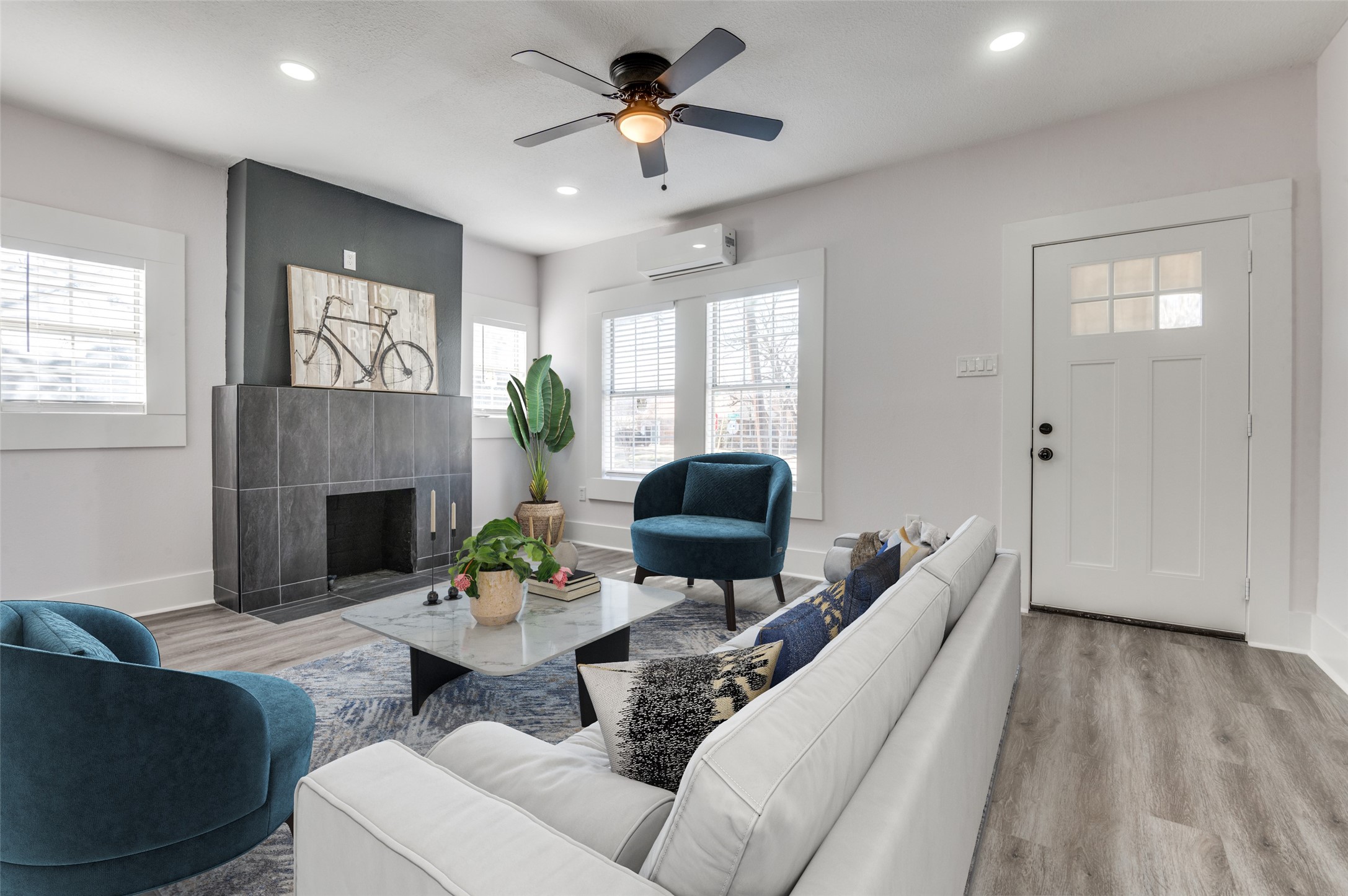 2502 W Lovers Lane , Dallas, TX, 75235 | 20849157 | Realty Texas LLC