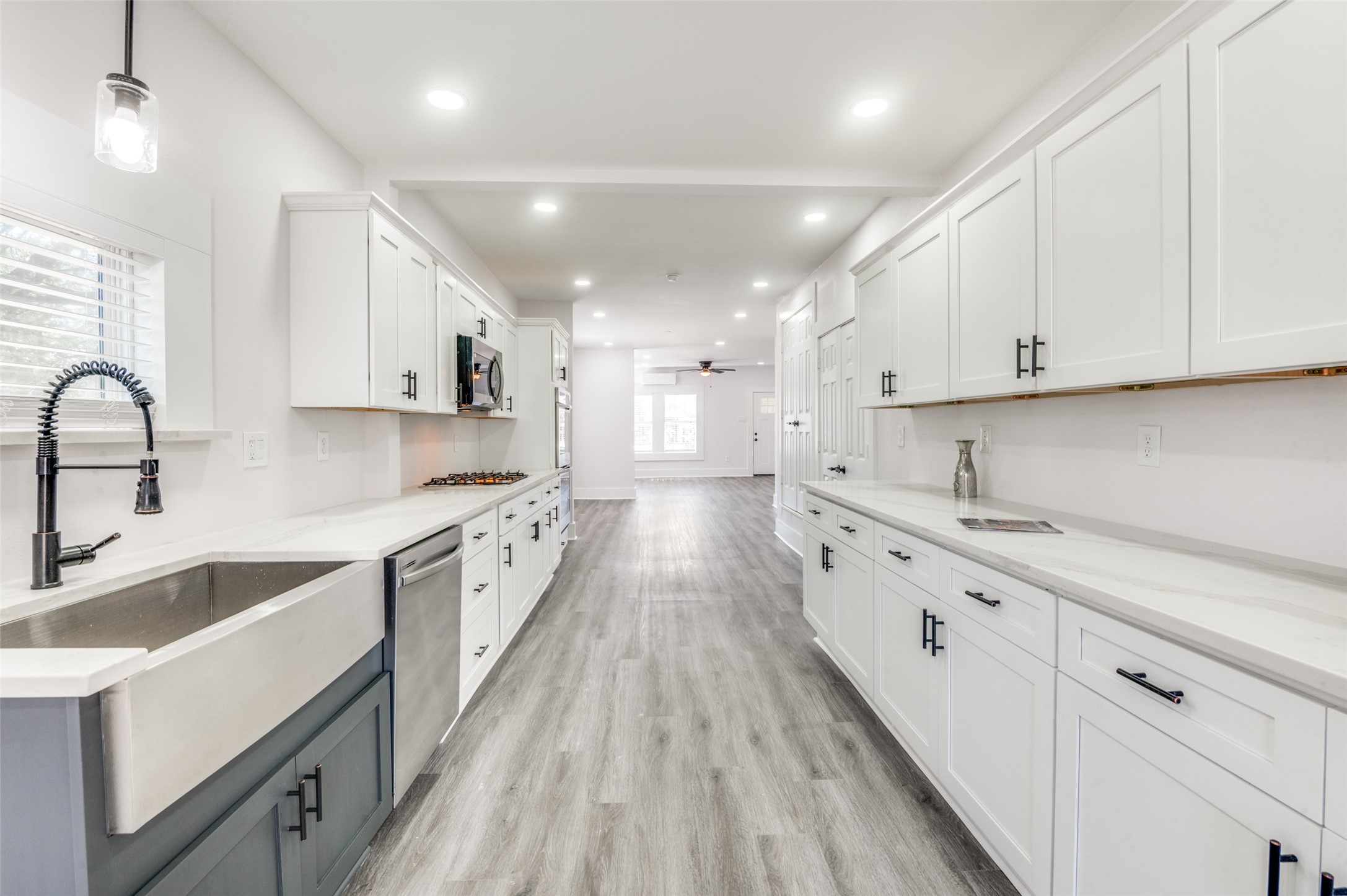2502 W Lovers Lane , Dallas, TX, 75235 | 20849157 | Realty Texas LLC