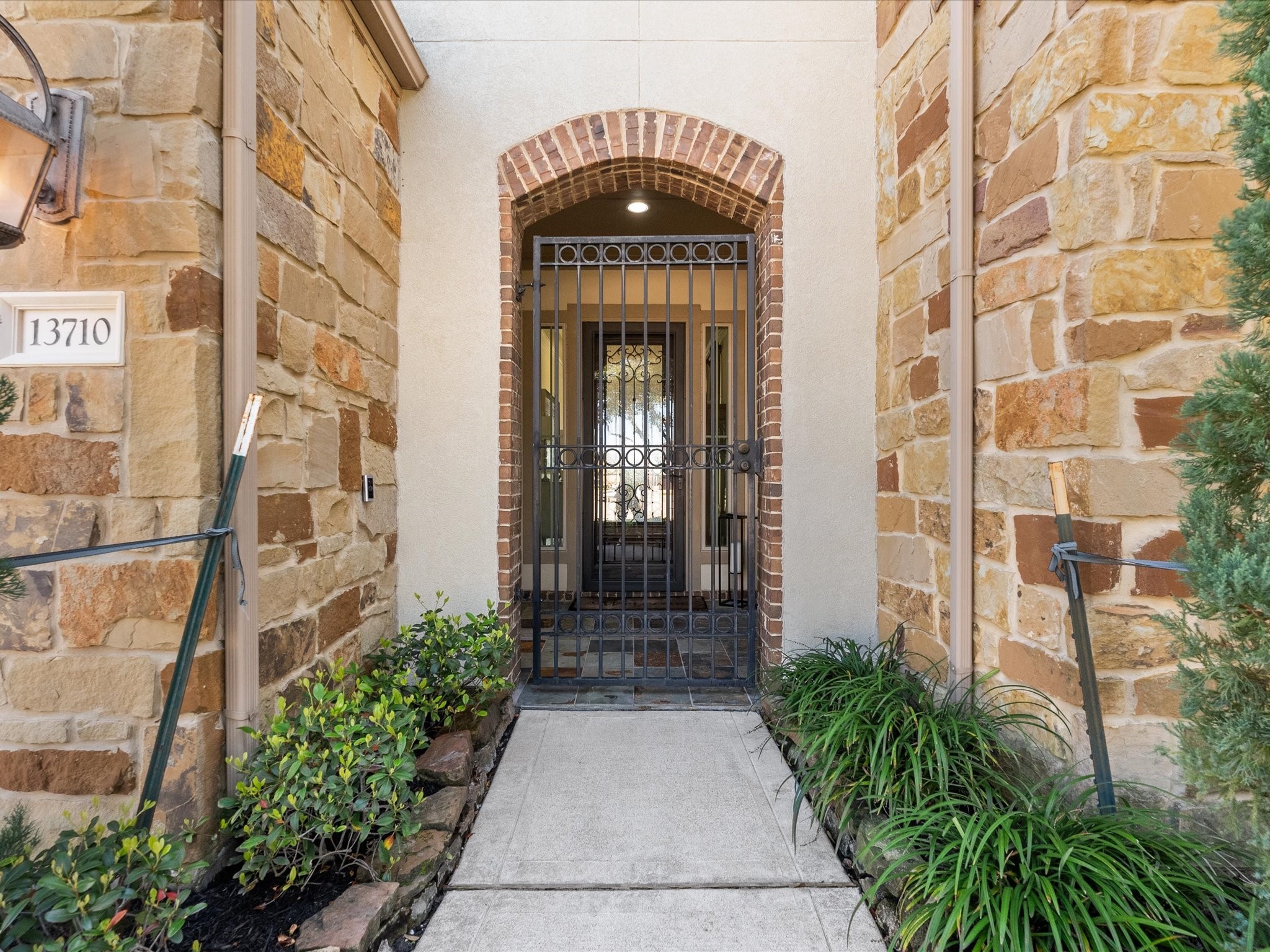 13710 Banks View Court , Houston, TX, 77059 | 80086249 | Realty Texas LLC