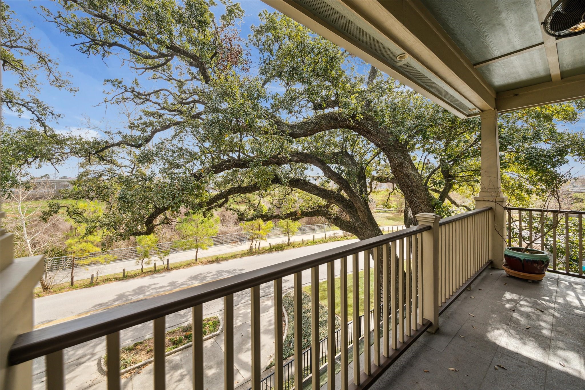 2120 White Oak Drive , Houston, TX, 77009 | 31836463 | Realty Texas LLC
