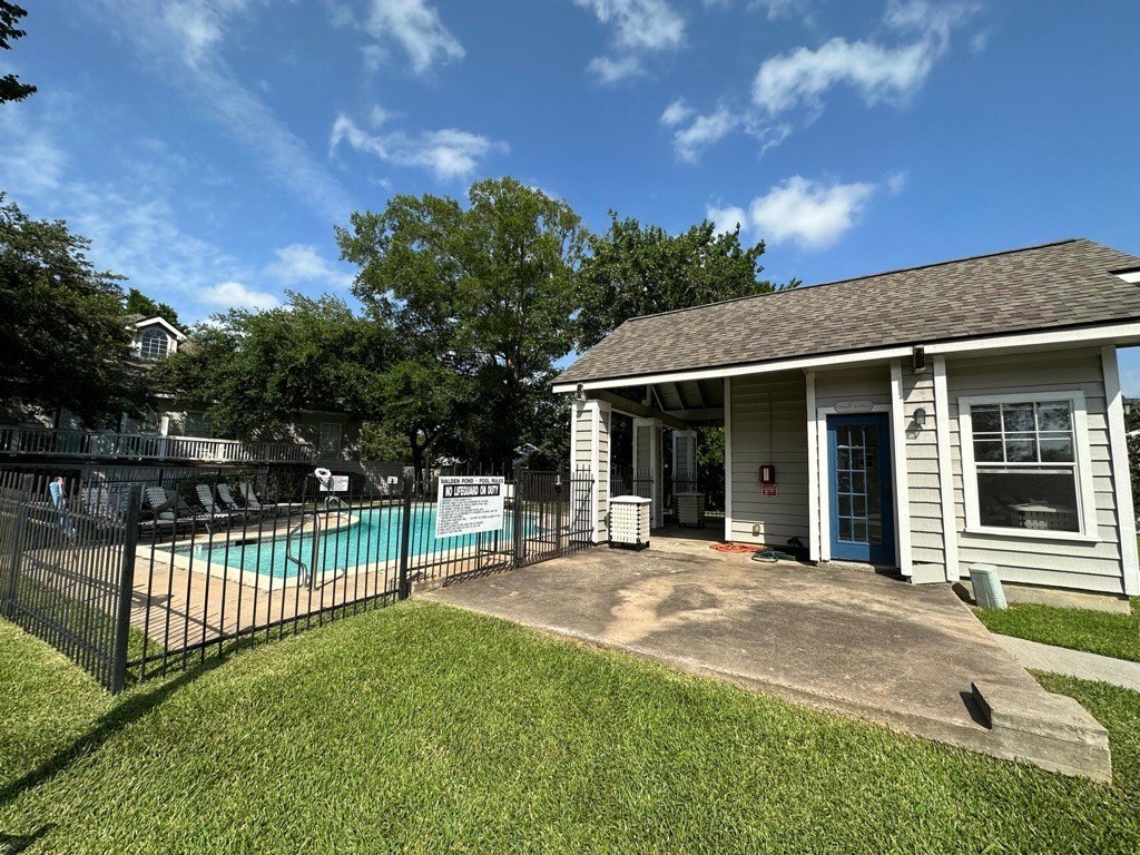 111 Dunbar Estates Drive 902 , Friendswood, TX, 77546 | 4723195 | Realty Texas LLC