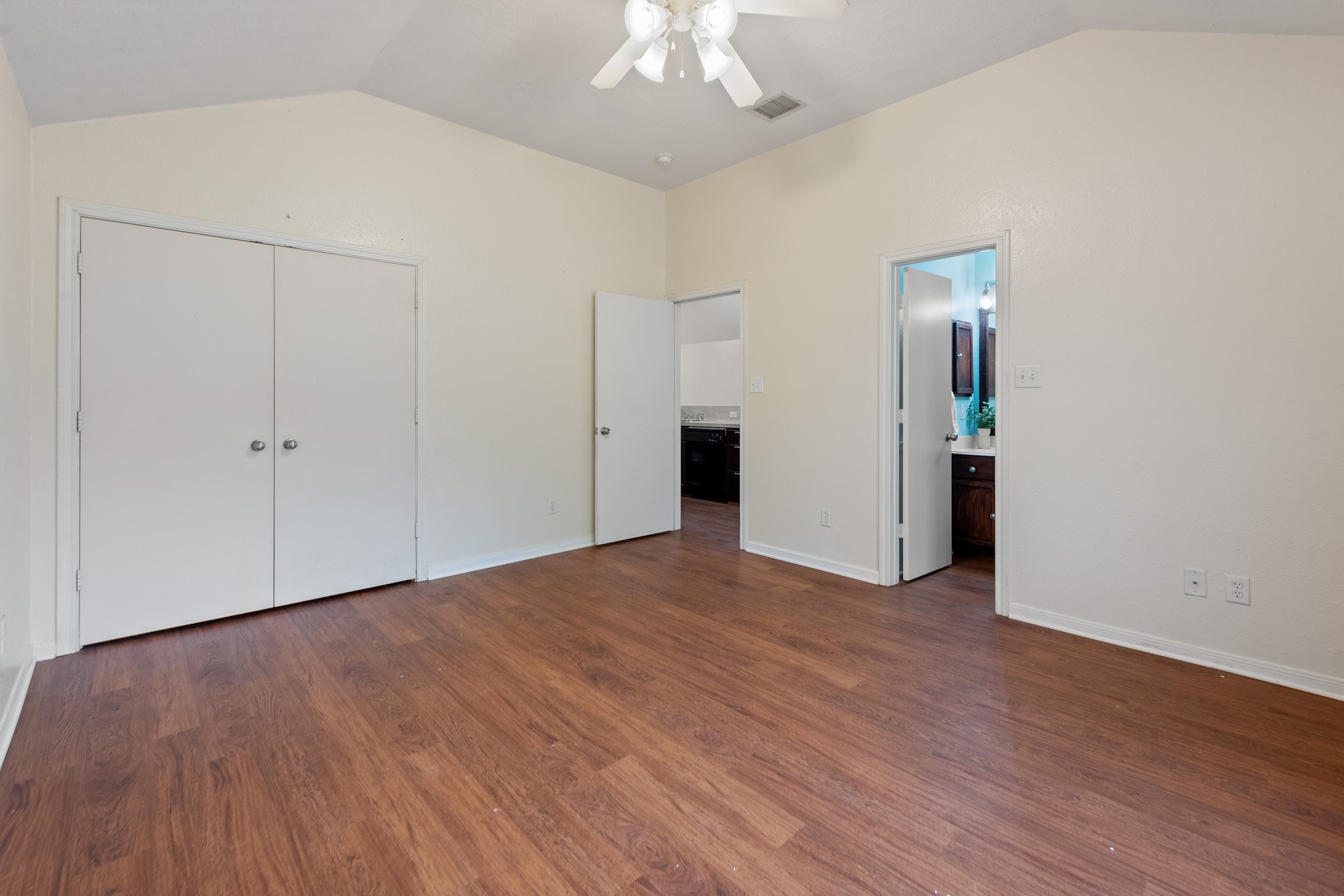 2100 Craftwood place , Bryan, TX, 77801 | 32142584 | Realty Texas LLC