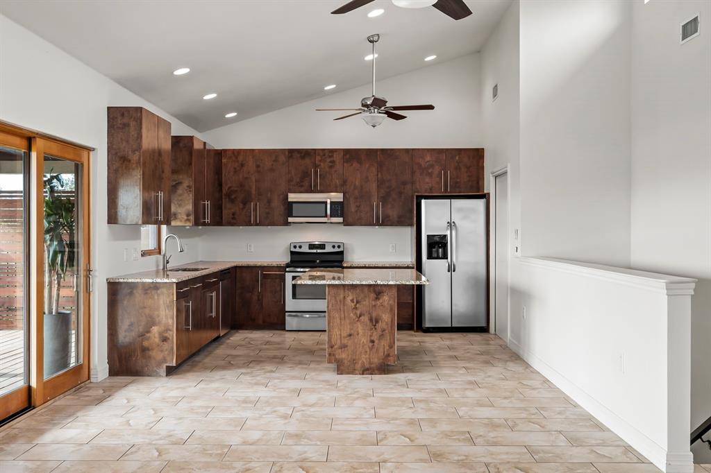3160 Thurman Road A , Lago Vista, TX, 78645 | 4938570 | Realty Texas LLC