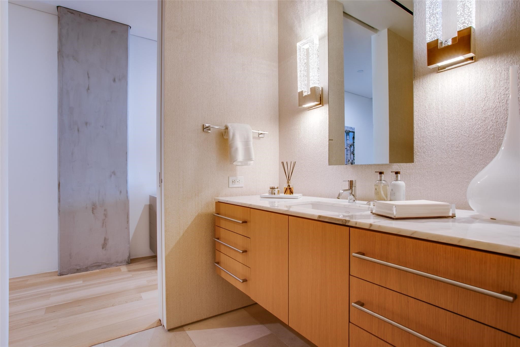 1717 Arts Plaza 2304 , Dallas, TX, 75201 | 20853765 | Realty Texas LLC
