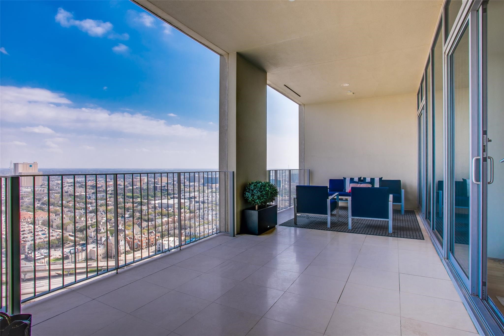 1717 Arts Plaza 2304 , Dallas, TX, 75201 | 20853765 | Realty Texas LLC