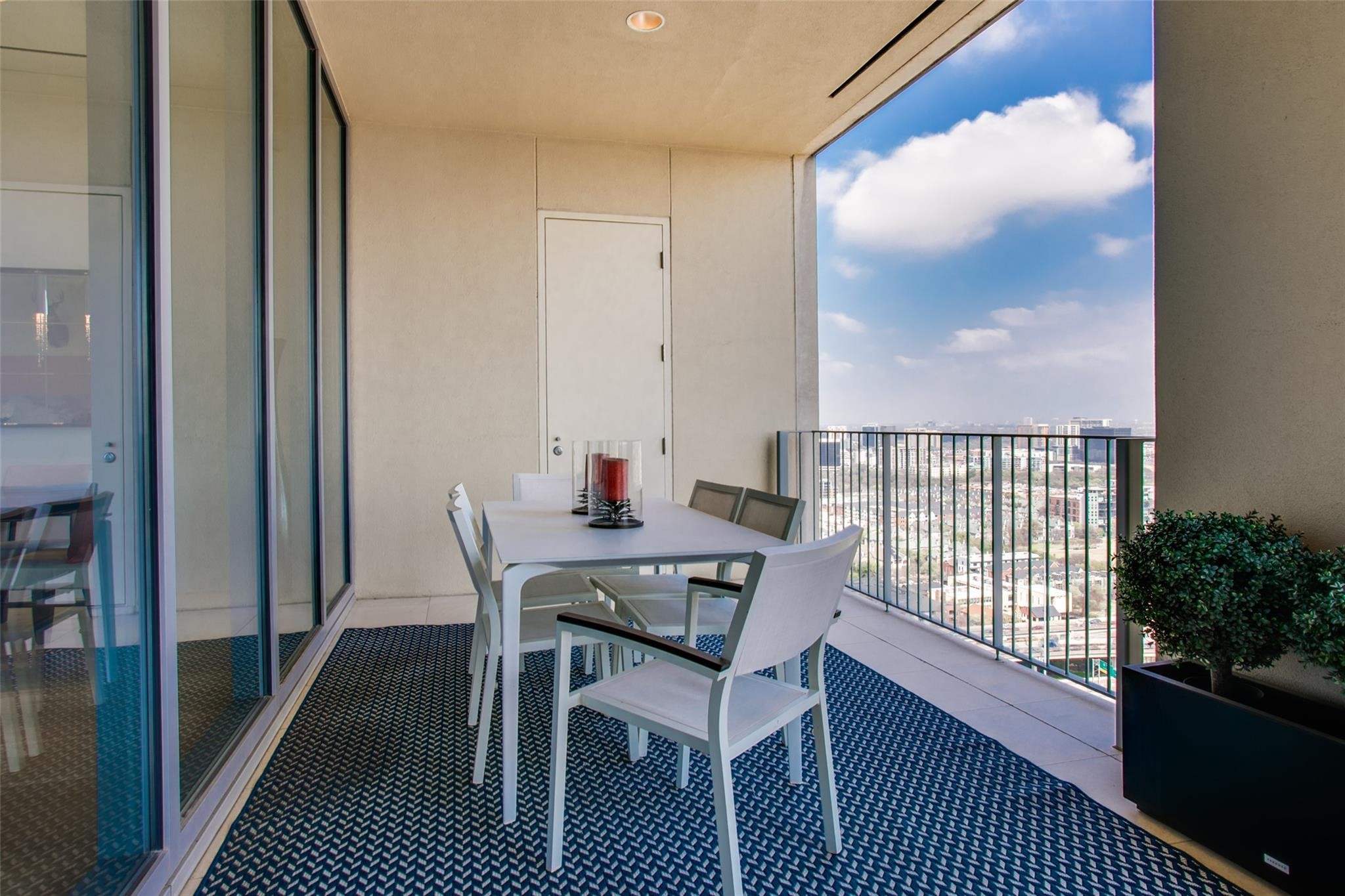 1717 Arts Plaza 2304 , Dallas, TX, 75201 | 20853765 | Realty Texas LLC