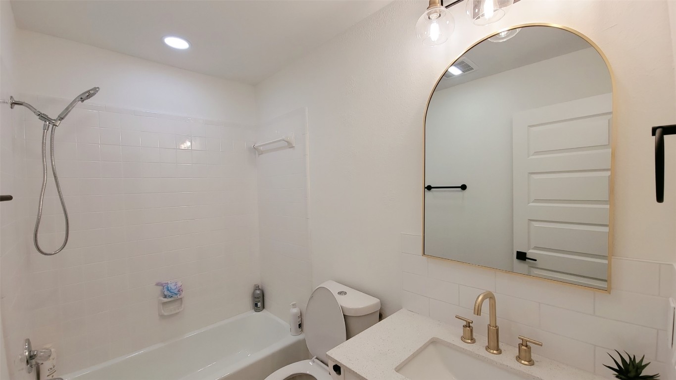 5102 Williams Drive , Georgetown, TX, 78633 | 6645572 | Realty Texas LLC