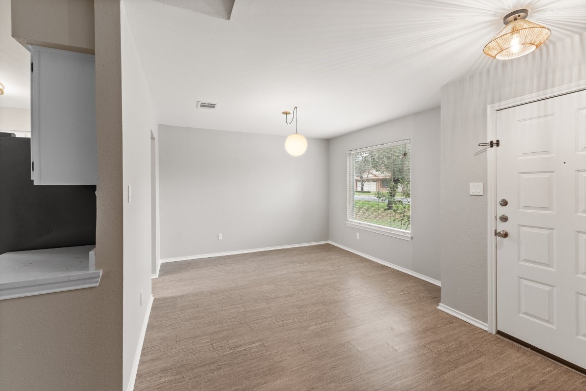 12807 Covington Trail , Austin, TX, 78727 | 5495208 | Realty Texas LLC