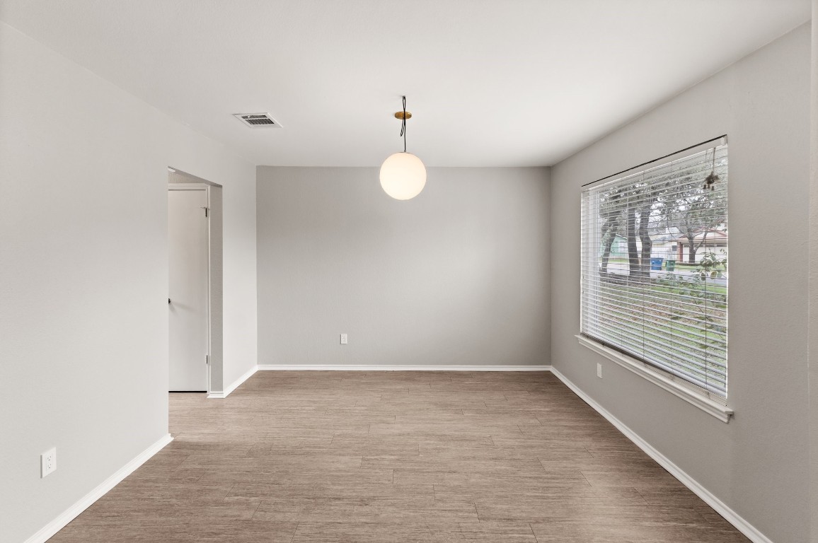 12807 Covington Trail , Austin, TX, 78727 | 5495208 | Realty Texas LLC
