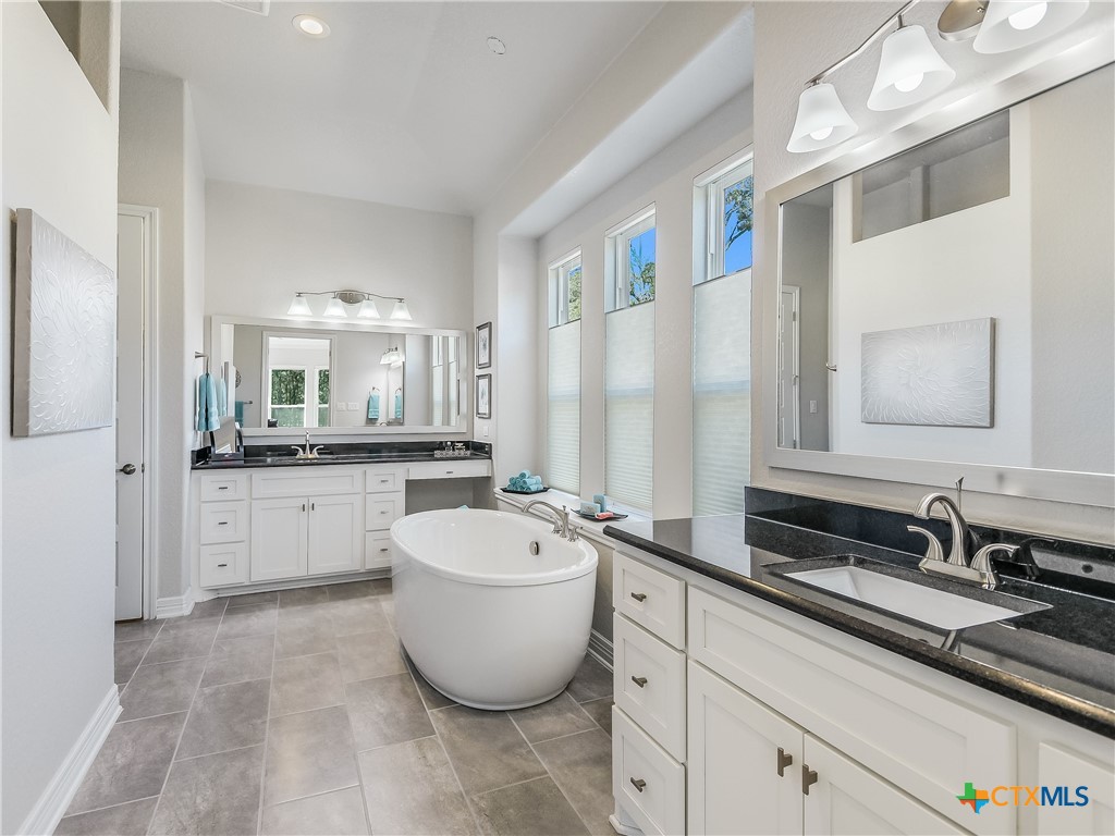 971 Woodland Oaks , New Braunfels, TX, 78132 | 568140 | Realty Texas LLC