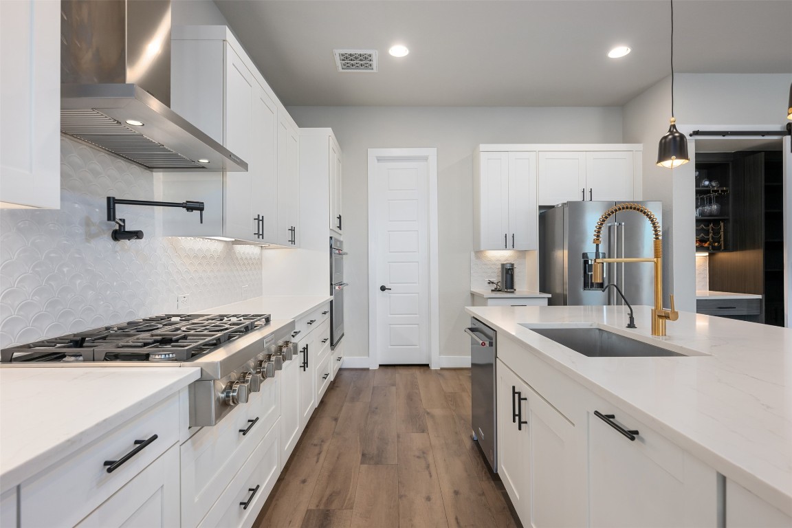 204 Roseleaf Court , Liberty Hill, TX, 78642 | 4576917 | Realty Texas LLC