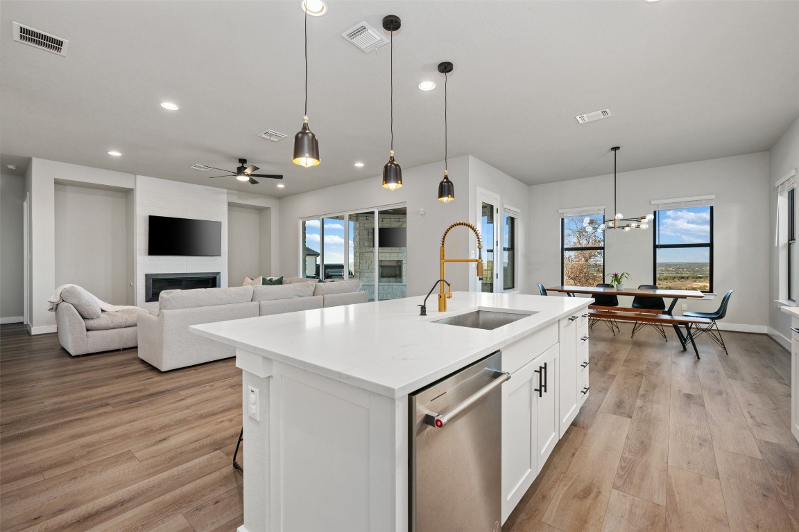 204 Roseleaf Court , Liberty Hill, TX, 78642 | 4576917 | Realty Texas LLC