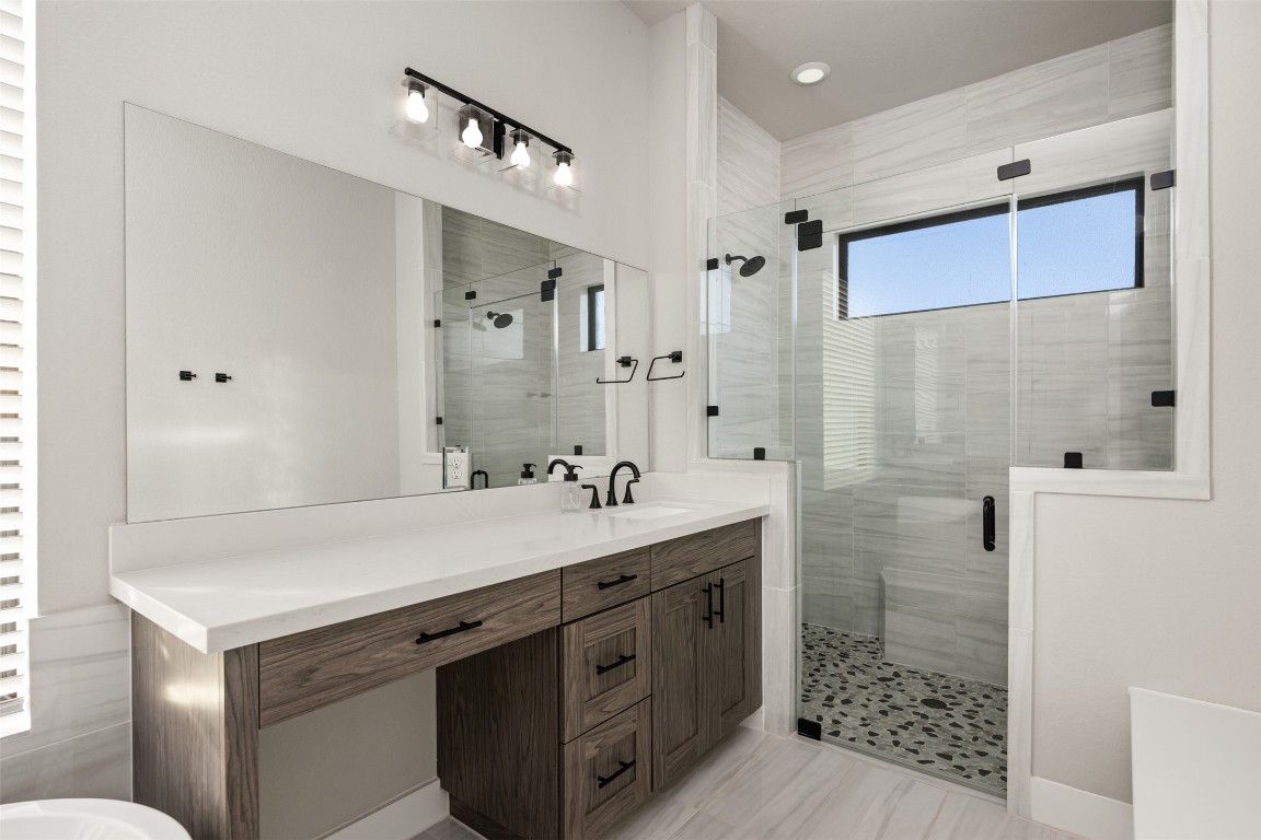 204 Roseleaf Court , Liberty Hill, TX, 78642 | 4576917 | Realty Texas LLC