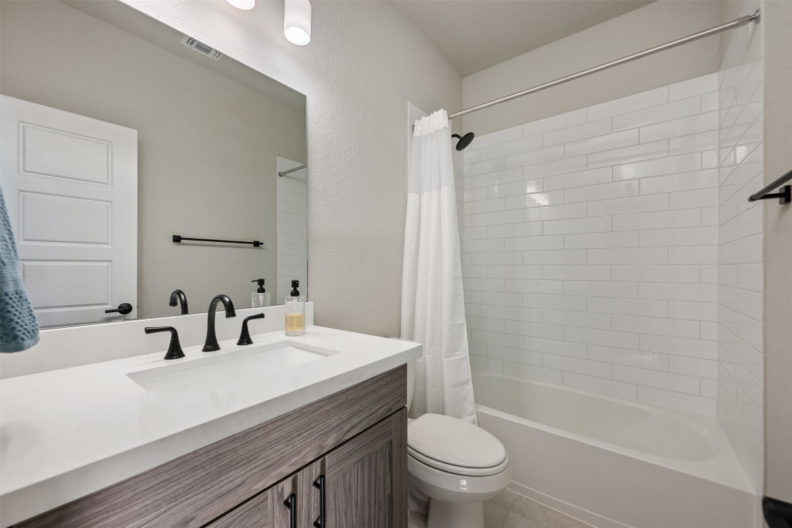 204 Roseleaf Court , Liberty Hill, TX, 78642 | 4576917 | Realty Texas LLC