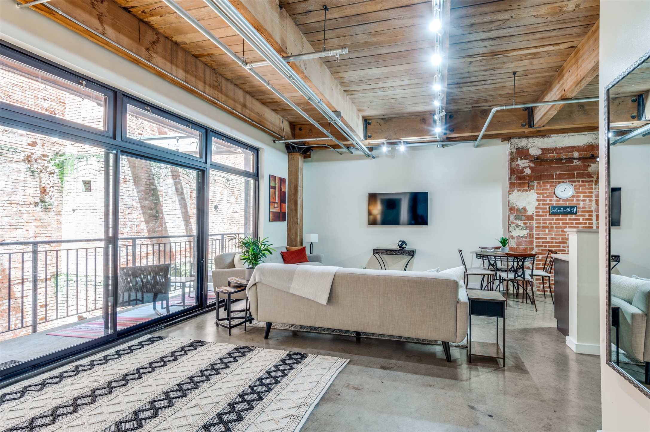509 Elm Street 501 , Dallas, TX, 75202 | 20856167 | Realty Texas LLC