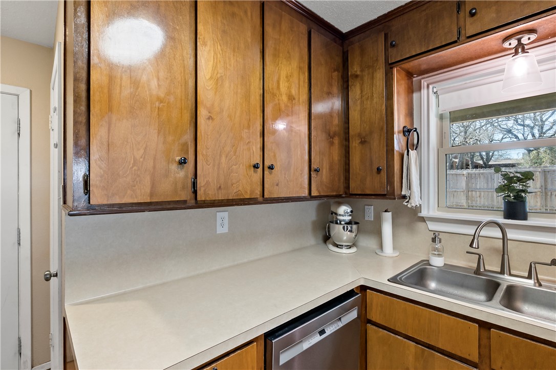 2214 Lobo Drive , Bryan, TX, 77807 | 25002103 | Realty Texas LLC