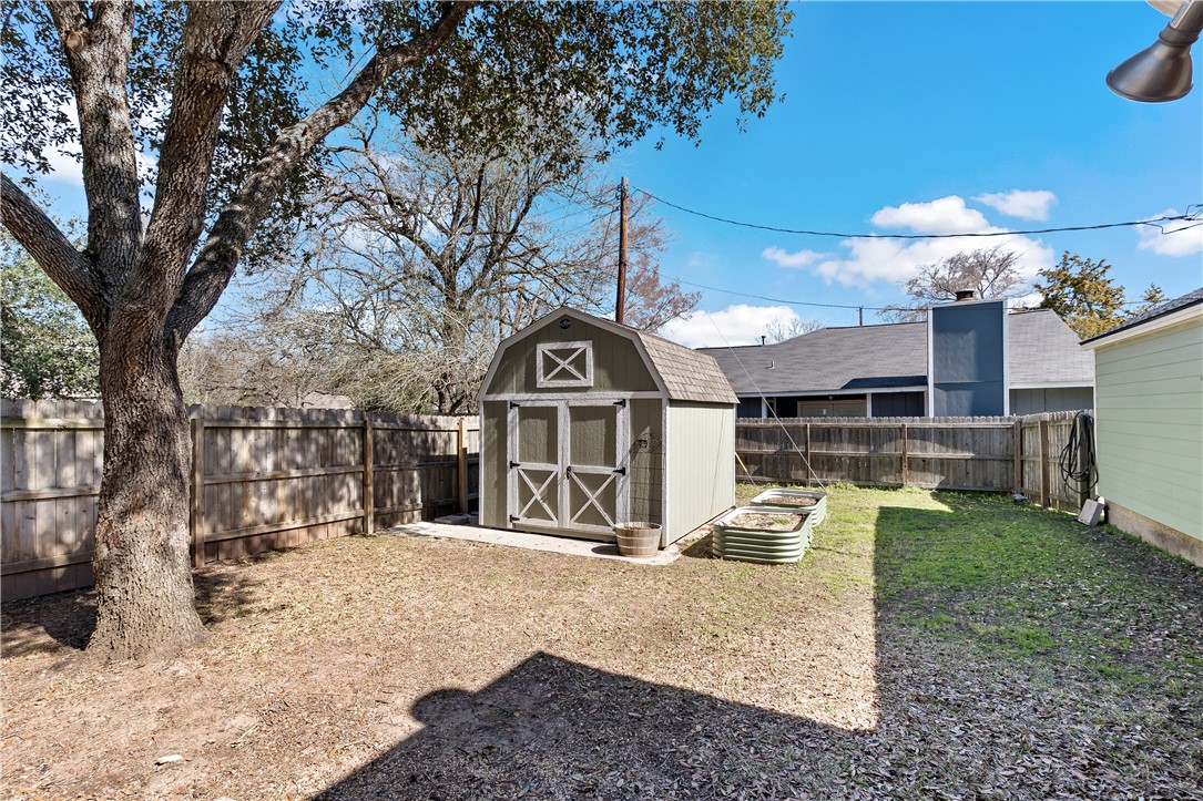 2214 Lobo Drive , Bryan, TX, 77807 | 25002103 | Realty Texas LLC