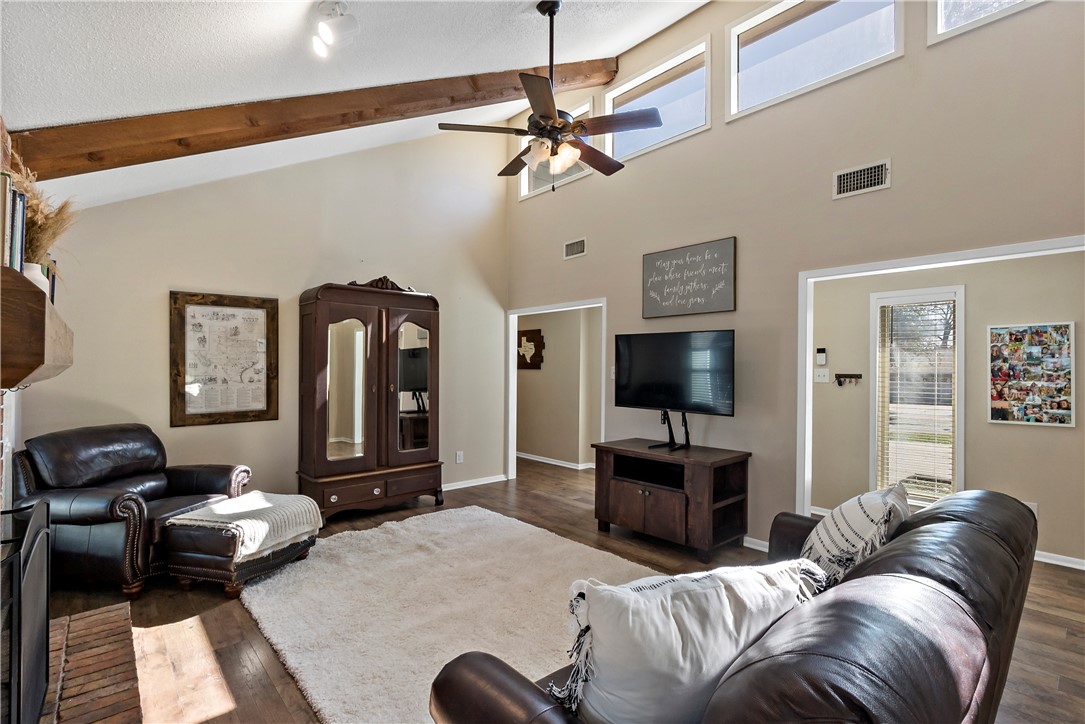 2214 Lobo Drive , Bryan, TX, 77807 | 25002103 | Realty Texas LLC