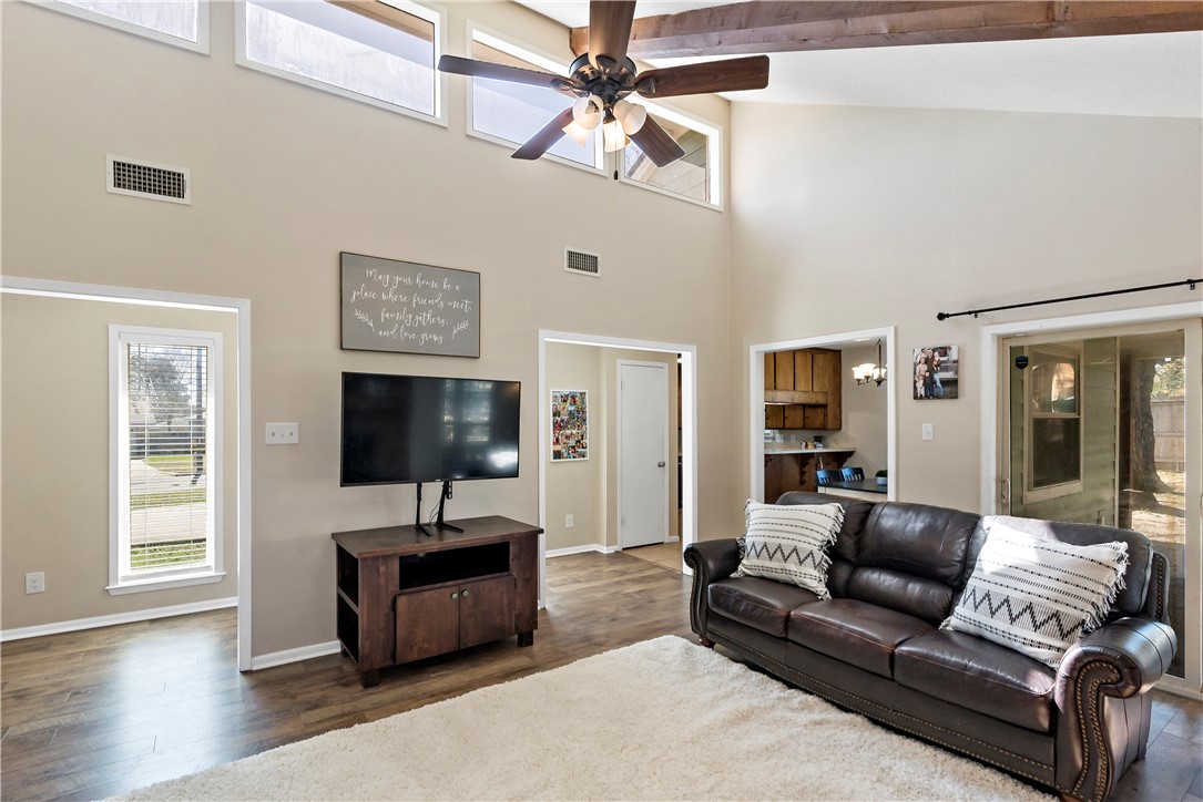 2214 Lobo Drive , Bryan, TX, 77807 | 25002103 | Realty Texas LLC