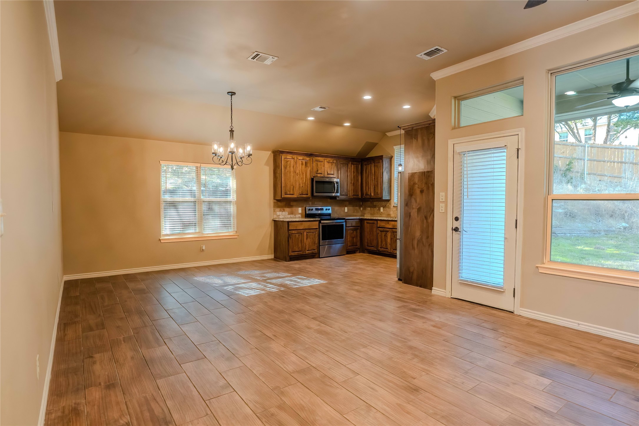 2612 Creek Drive , Granbury, TX, 76048 | 20857322 | Realty Texas LLC