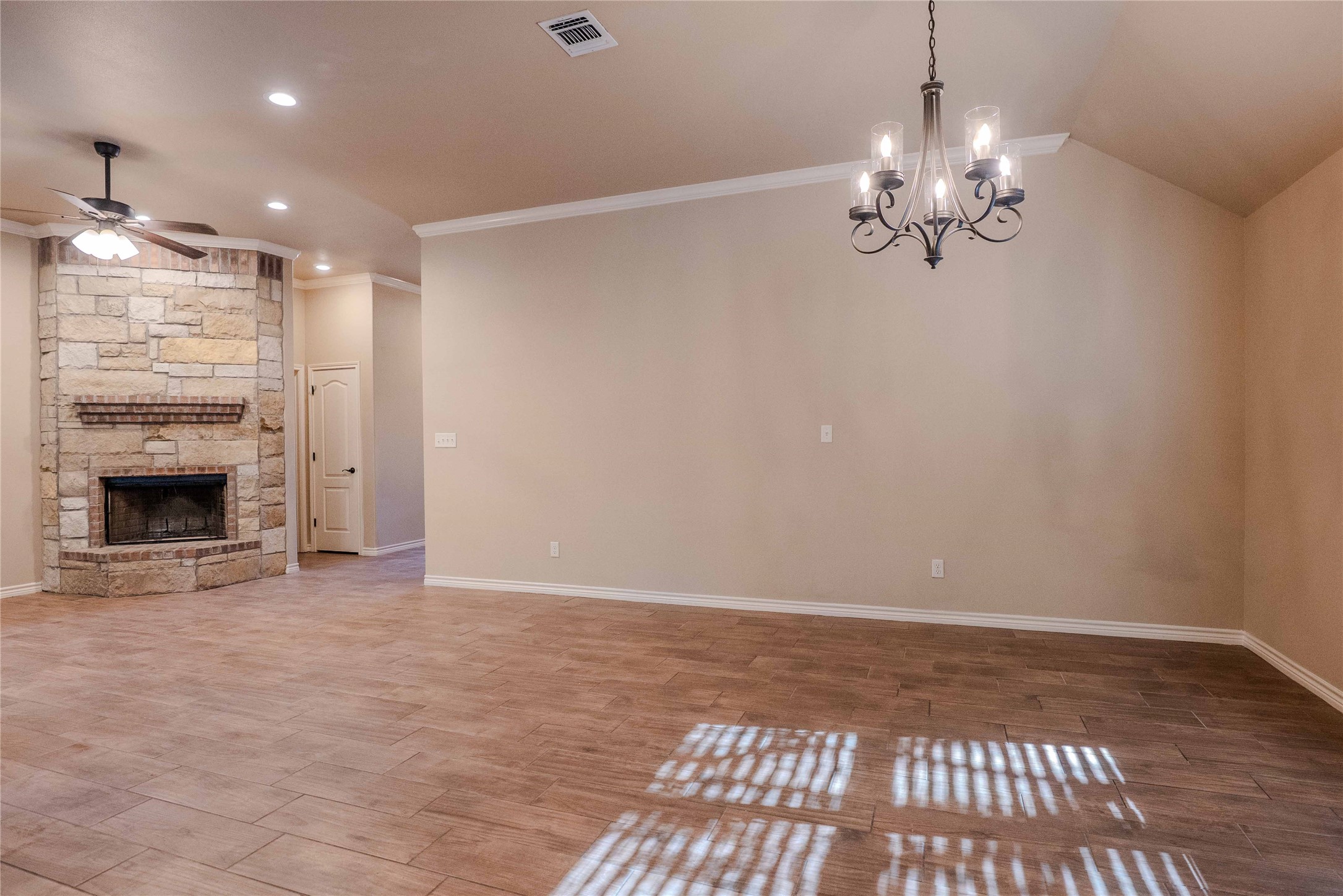 2612 Creek Drive , Granbury, TX, 76048 | 20857322 | Realty Texas LLC