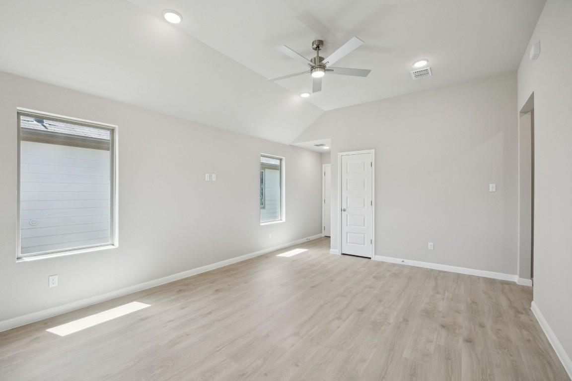 281 Bendecido Loop, Elgin, TX, 78621 | 6339200 | Realty Texas LLC
