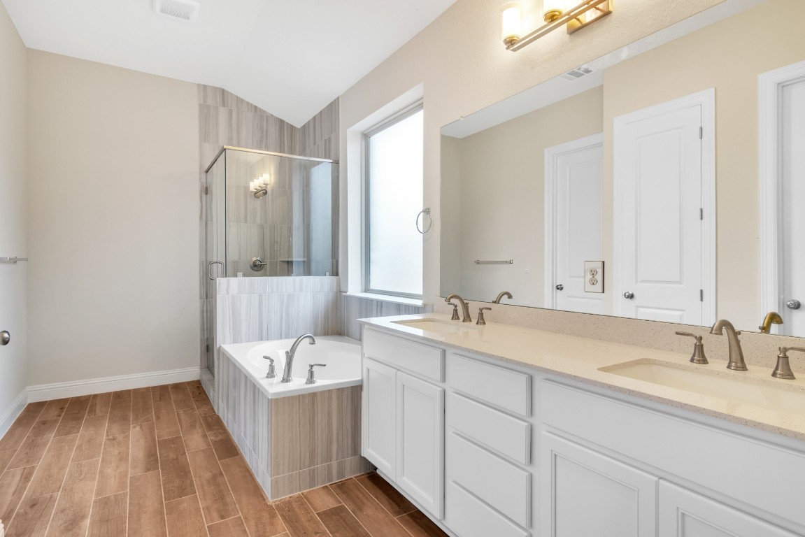 210 Gulfton Street , Lakeway, TX, 78738 | 1130482 | Realty Texas LLC