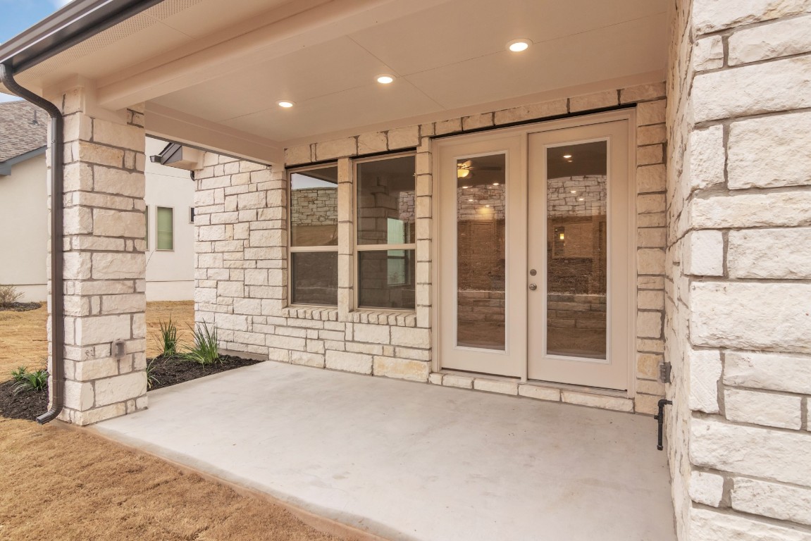 210 Gulfton Street , Lakeway, TX, 78738 | 1130482 | Realty Texas LLC