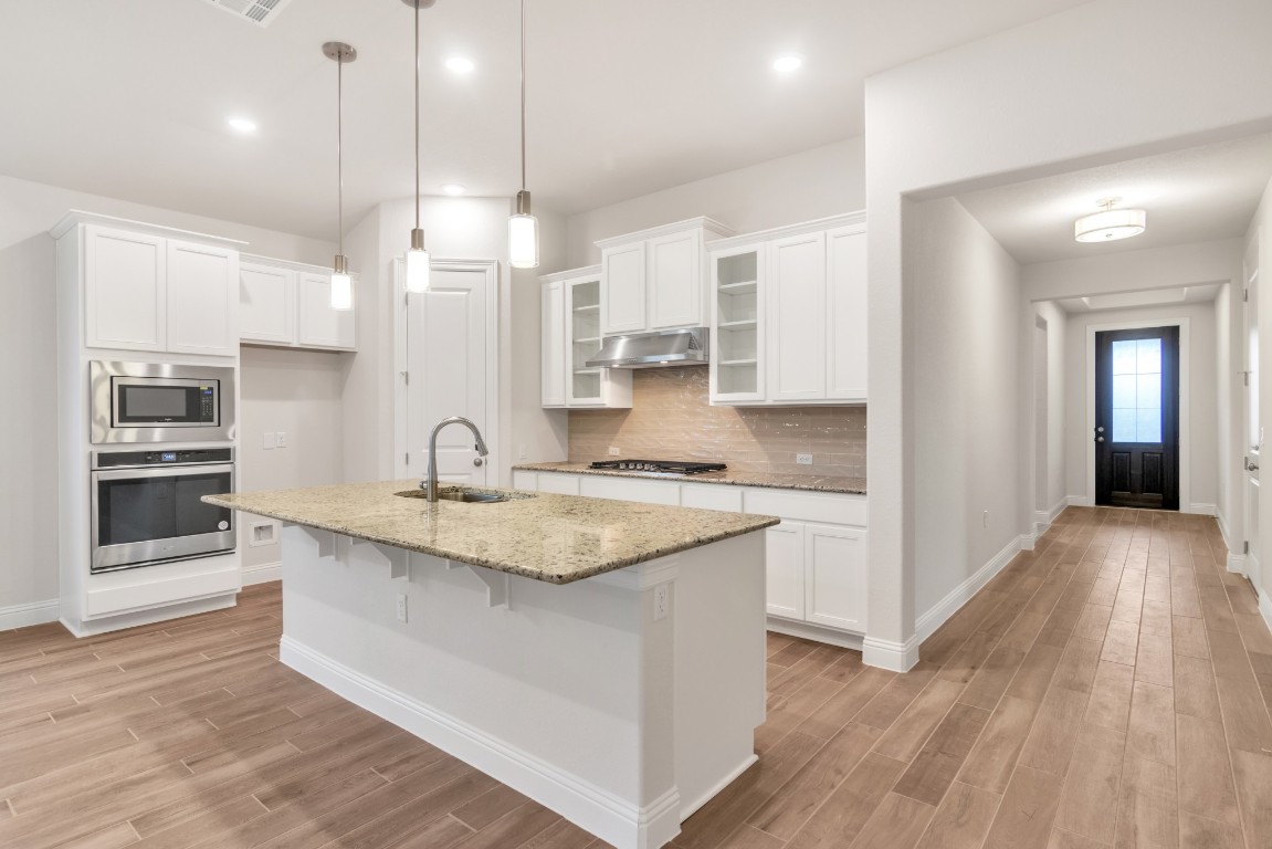 210 Gulfton Street , Lakeway, TX, 78738 | 1130482 | Realty Texas LLC