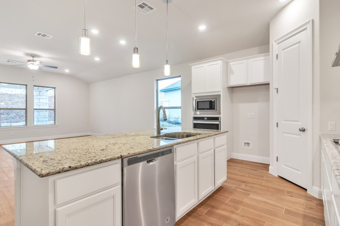 210 Gulfton Street , Lakeway, TX, 78738 | 1130482 | Realty Texas LLC