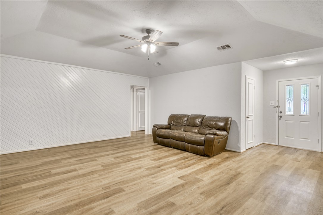 2716 Red Hill Drive , College Station, TX, 77845 | 25002490 | Realty Texas LLC