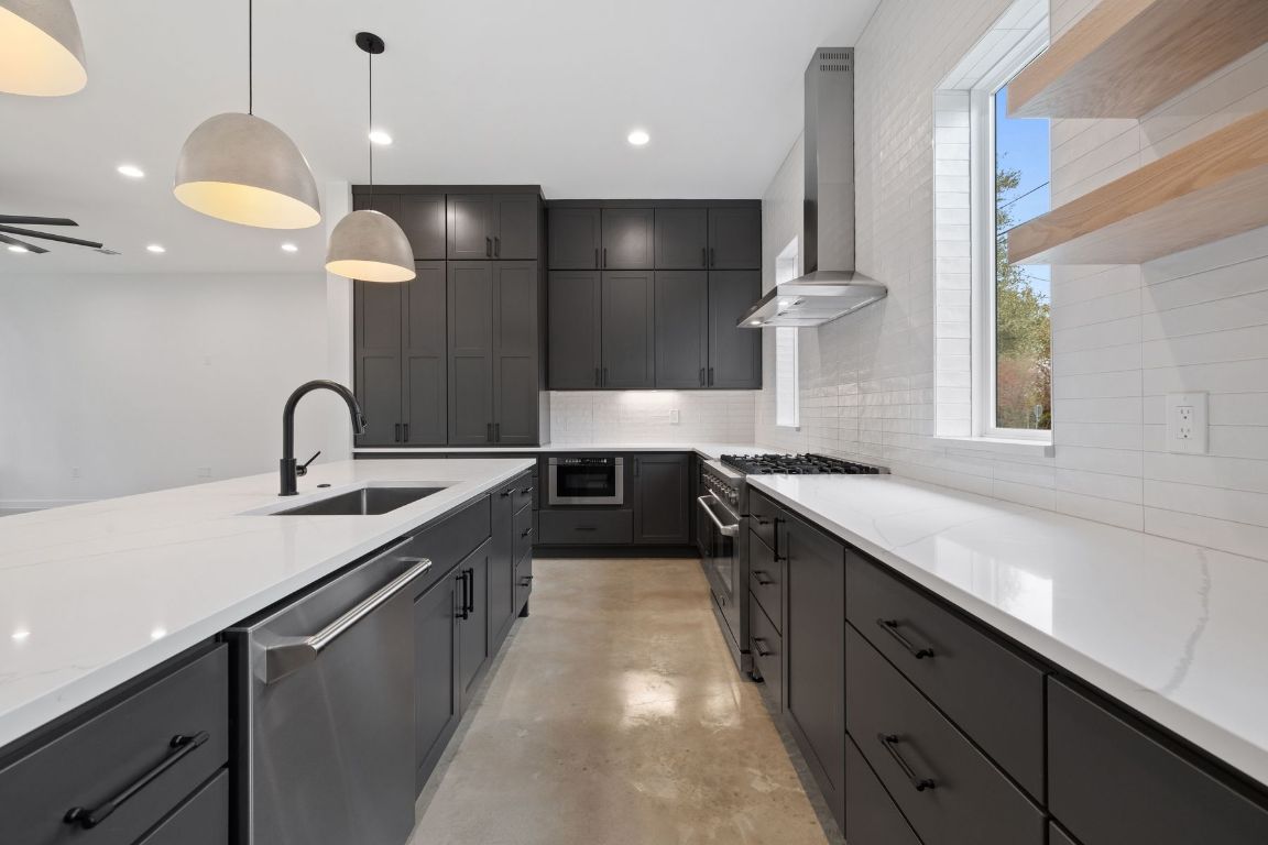 18405 Georgetown Drive , Jonestown, TX, 78645 | 5135000 | Realty Texas LLC