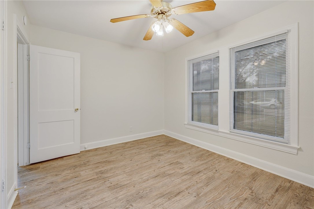 700 Clifford Drive , Austin, TX, 78745 | 6243397 | Realty Texas LLC