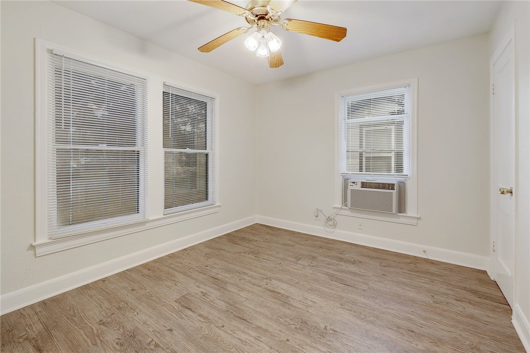 700 Clifford Drive , Austin, TX, 78745 | 6243397 | Realty Texas LLC