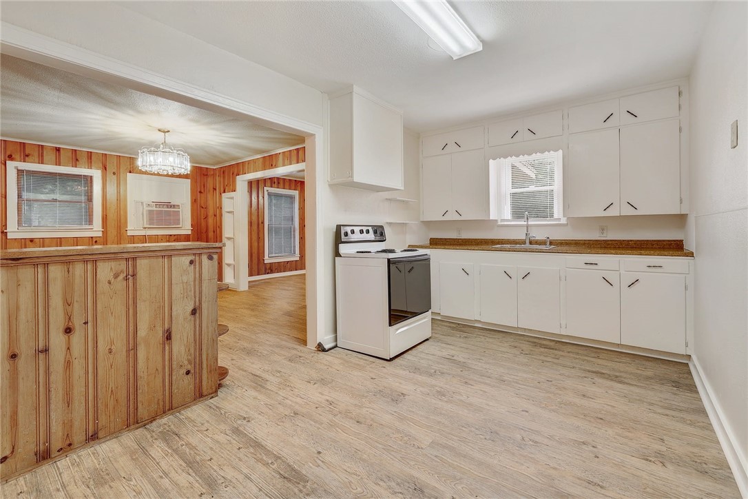 700 Clifford Drive , Austin, TX, 78745 | 6243397 | Realty Texas LLC