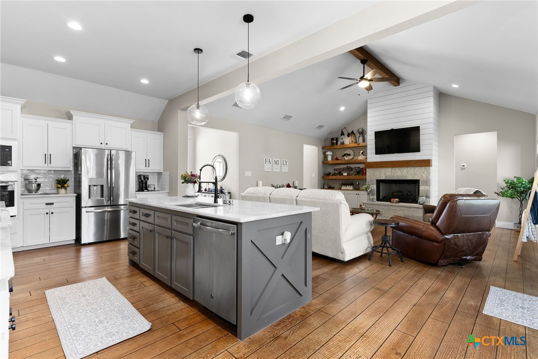 1424 County Road 3152 , Kempner, TX, 76539 | 571590 | Realty Texas LLC