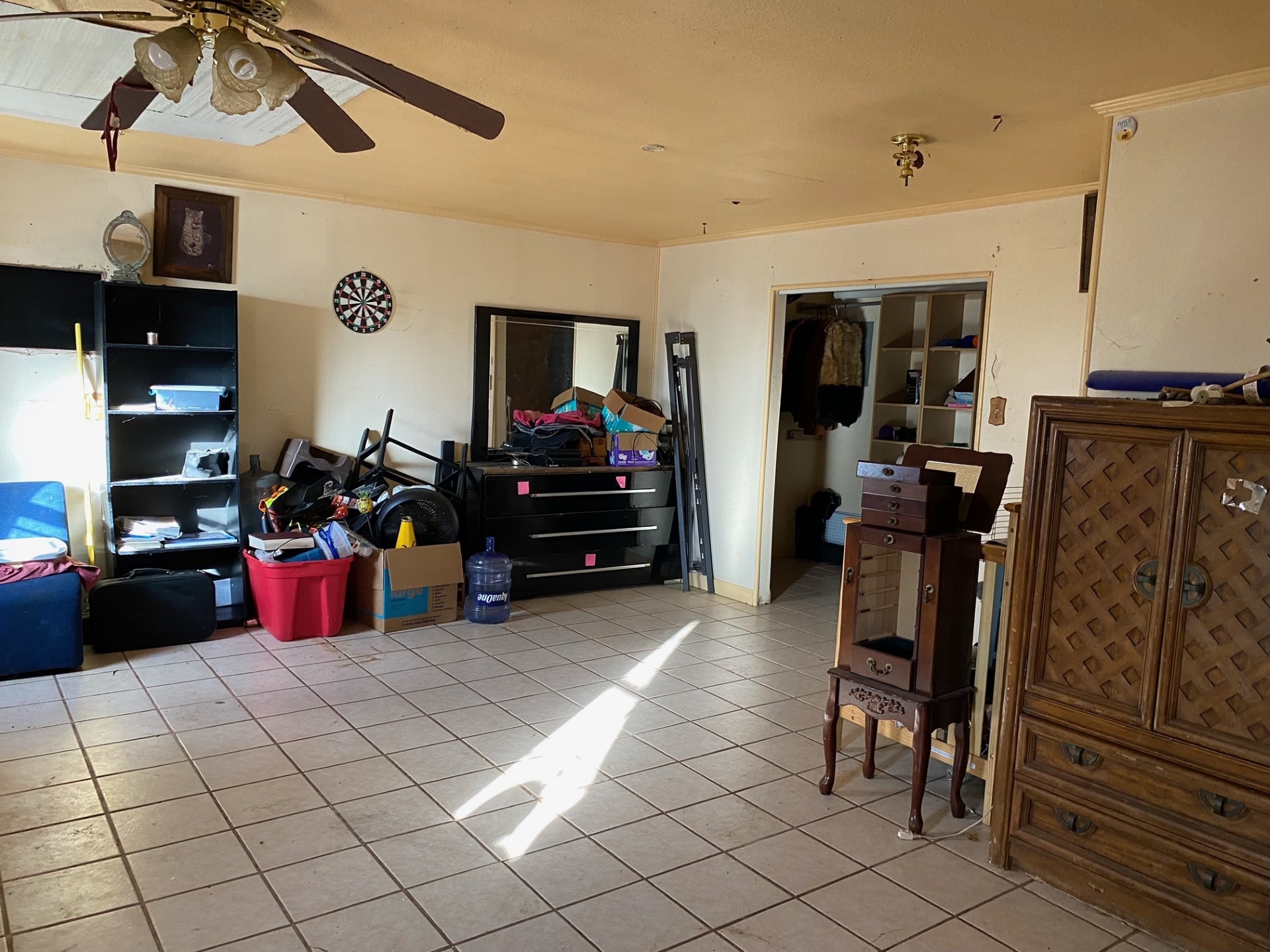 501 E Lincoln Avenue , Electra, TX, 76360 | 20859379 | Realty Texas LLC
