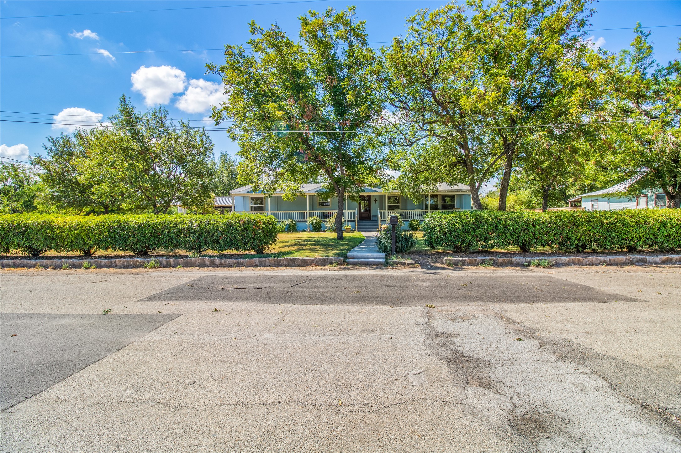 212 E Mesquite Street , Coleman, TX, 76834 | 20859337 | Realty Texas LLC