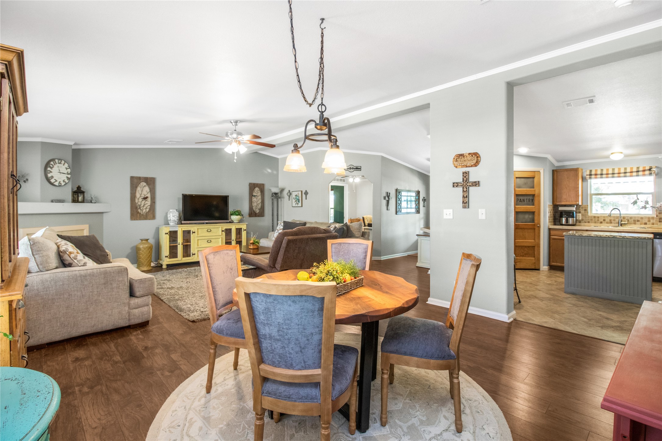 212 E Mesquite Street , Coleman, TX, 76834 | 20859337 | Realty Texas LLC