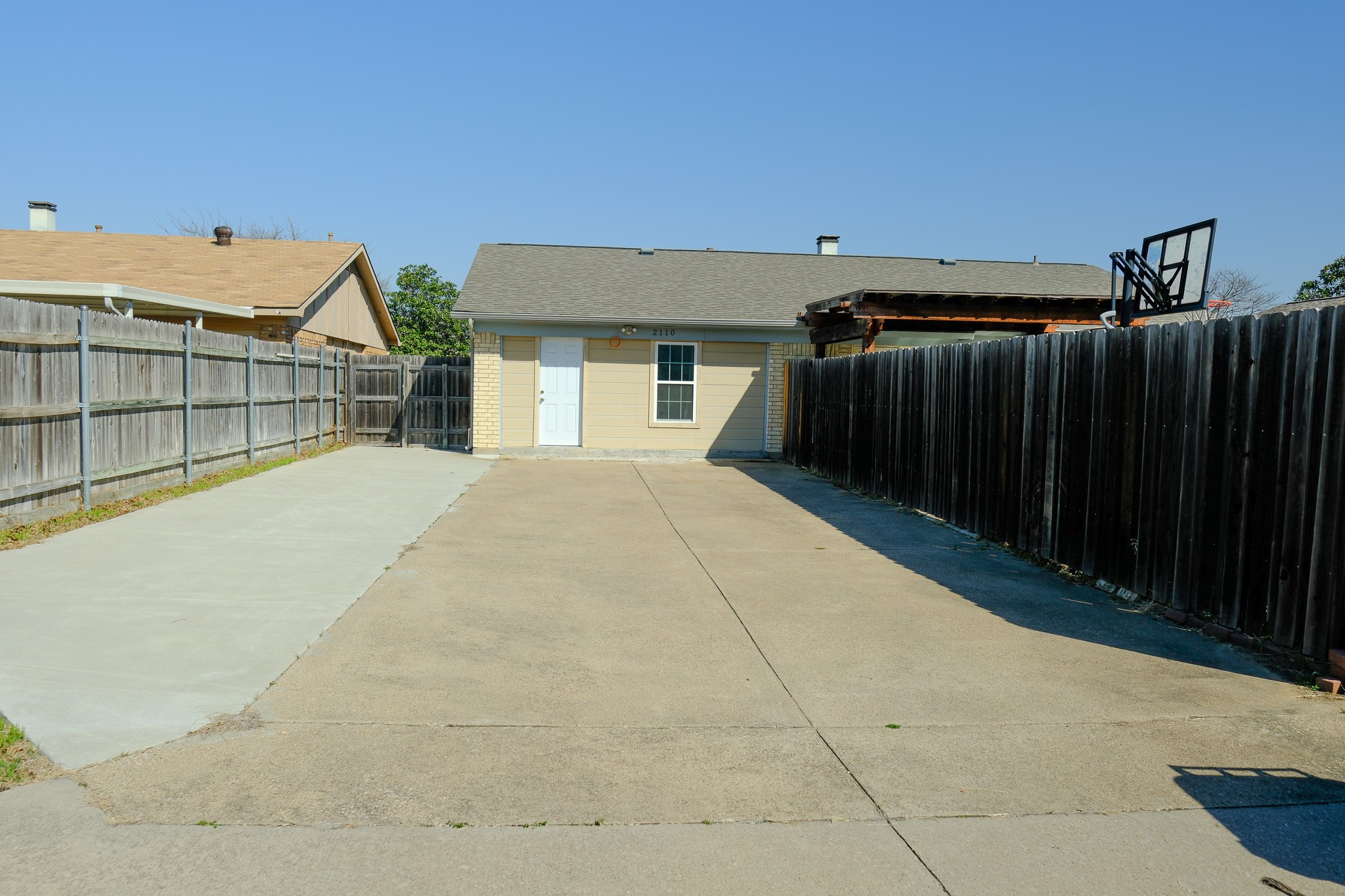 2110 Steamboat springs Drive , Garland, TX, 75044 | 20859838 | Realty Texas LLC