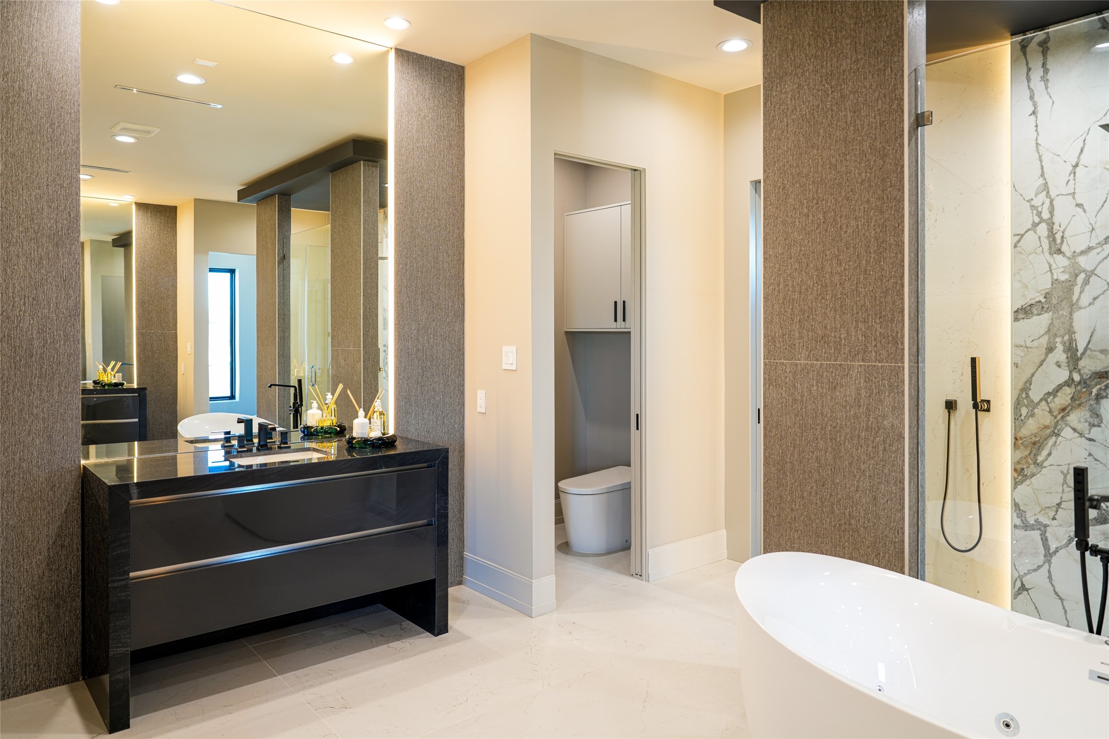 6606 Sivley Street , Houston, TX, 77055 | 6051492 | Realty Texas LLC