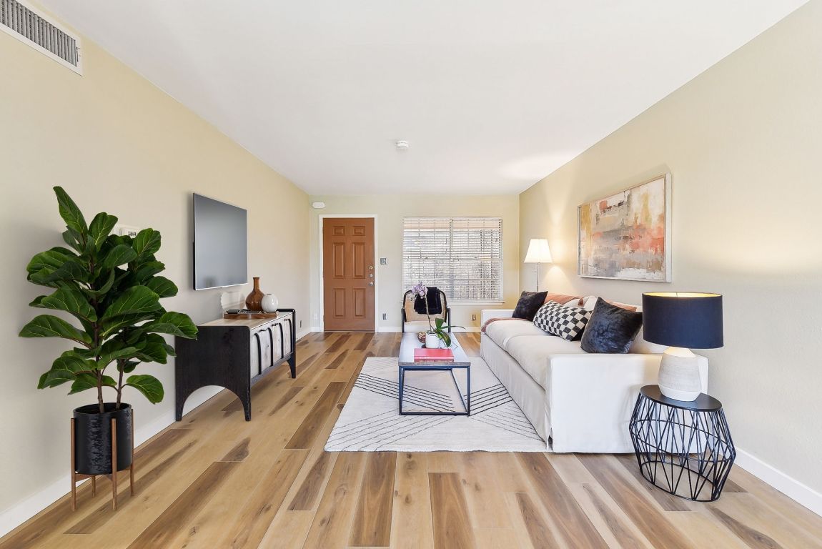 7801 Shoal Creek Boulevard 224 , Austin, TX, 78757 | 9307557 | Realty Texas LLC