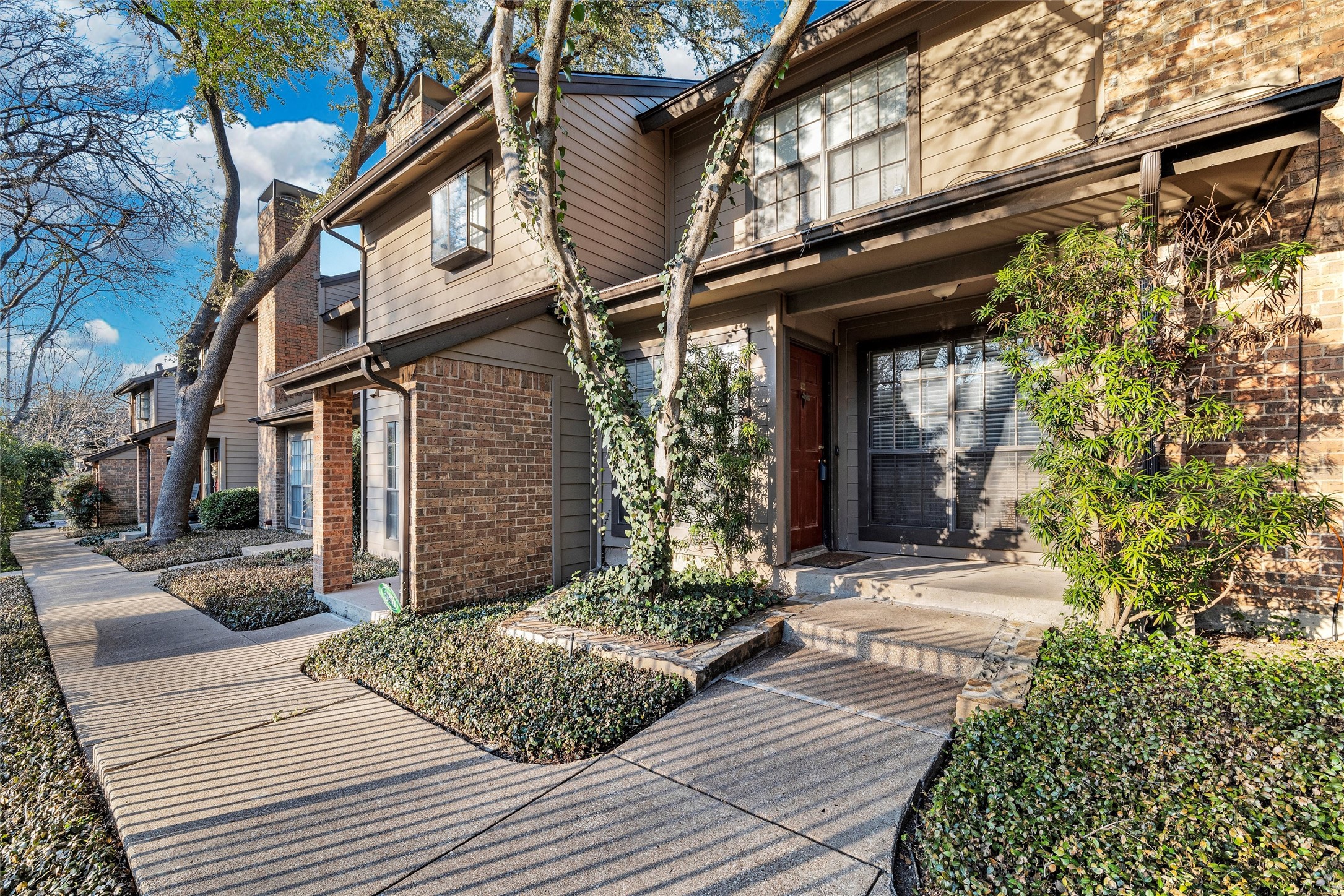 9910 Royal Lane 706 , Dallas, TX, 75231 | 20859353 | Realty Texas LLC