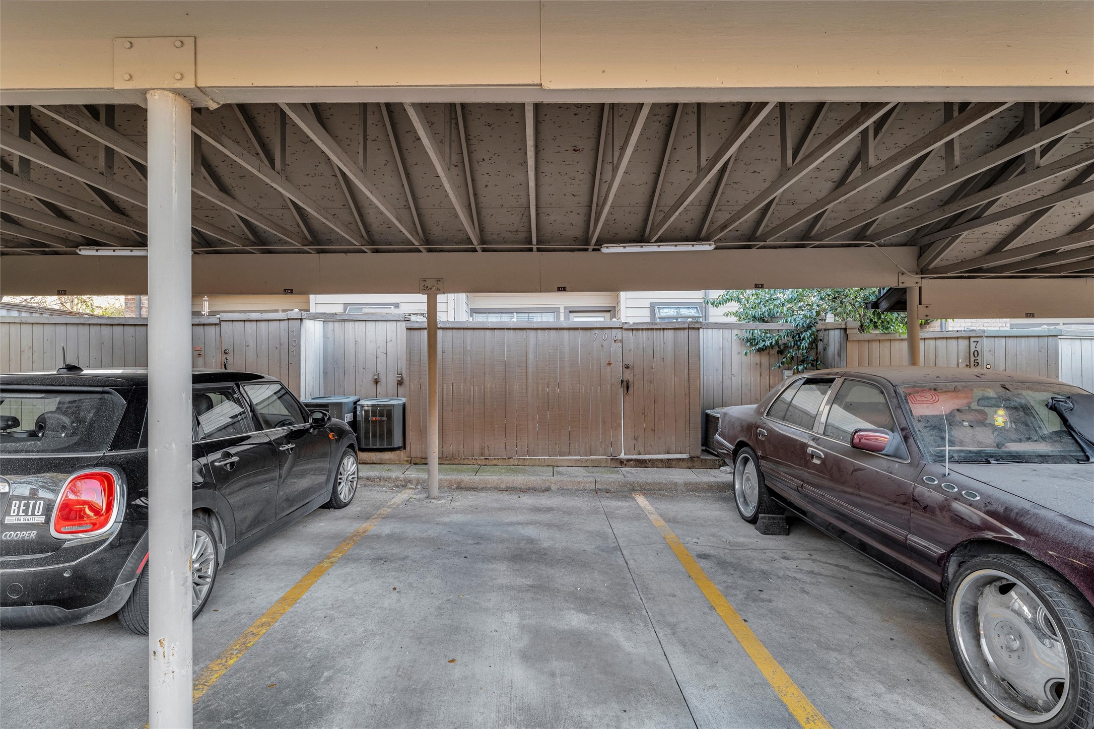 9910 Royal Lane 706 , Dallas, TX, 75231 | 20859353 | Realty Texas LLC