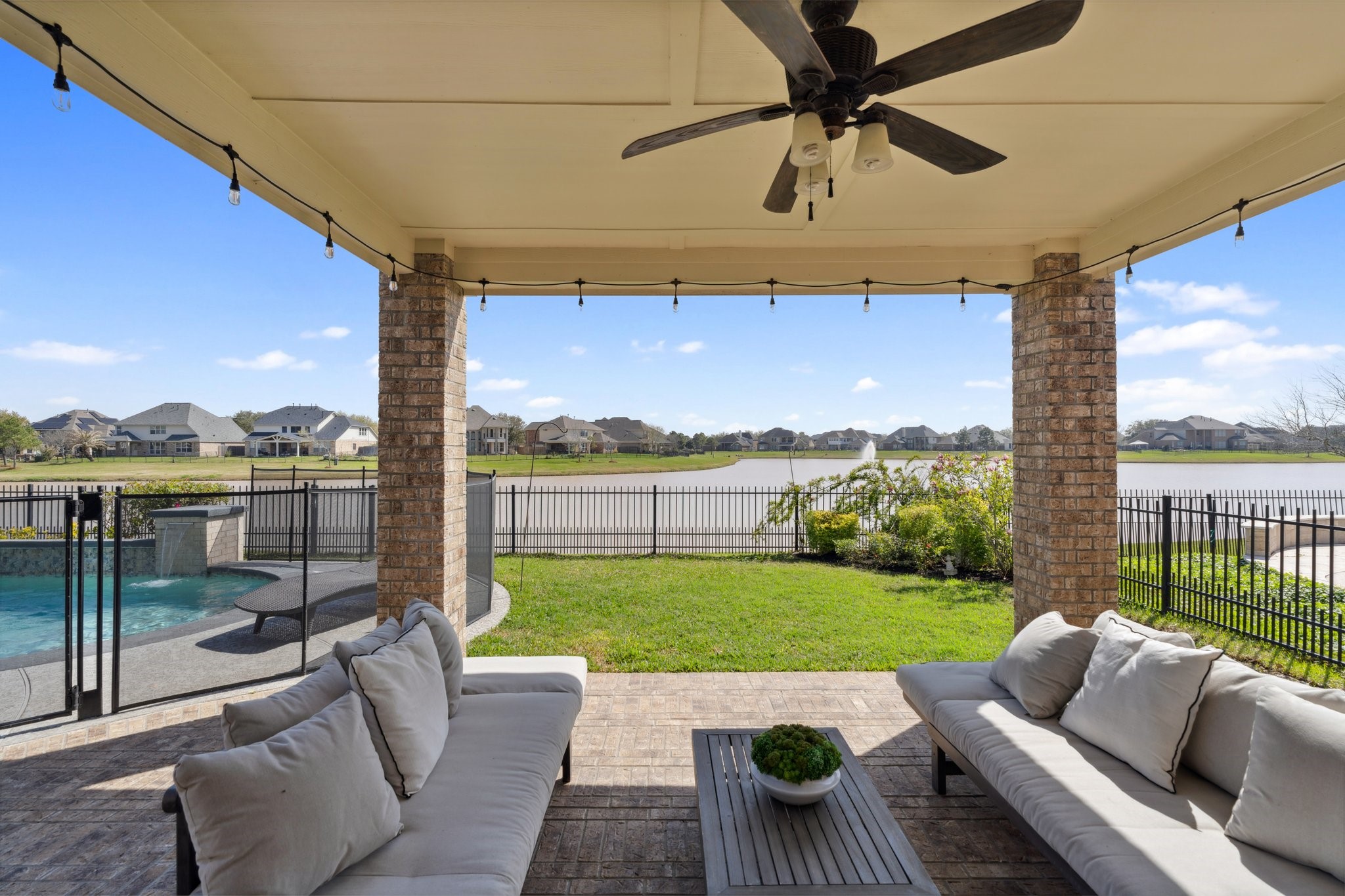 1609 Highland Glen Lane , Pearland, TX, 77581 | 2581788 | Realty Texas LLC