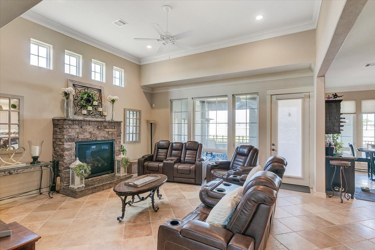 636 Appia Drive , League City, TX, 77565 | 75263609 | Realty Texas LLC